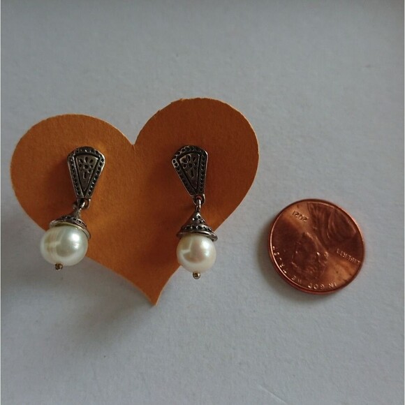 Pearl silver decorative Earrings - Picture 3 of 4